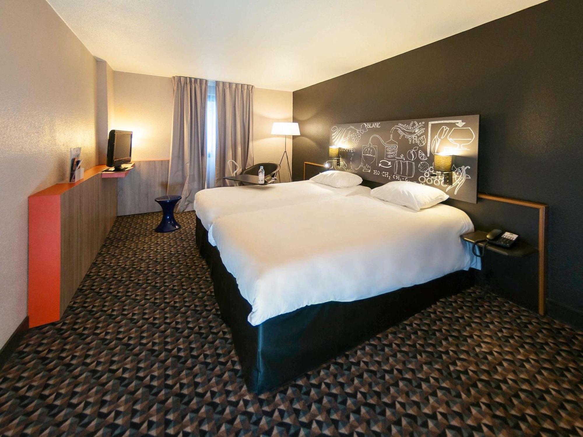 ไอบิส สไตล์ โกญัค Hotel Chateaubernard ภายนอก รูปภาพ