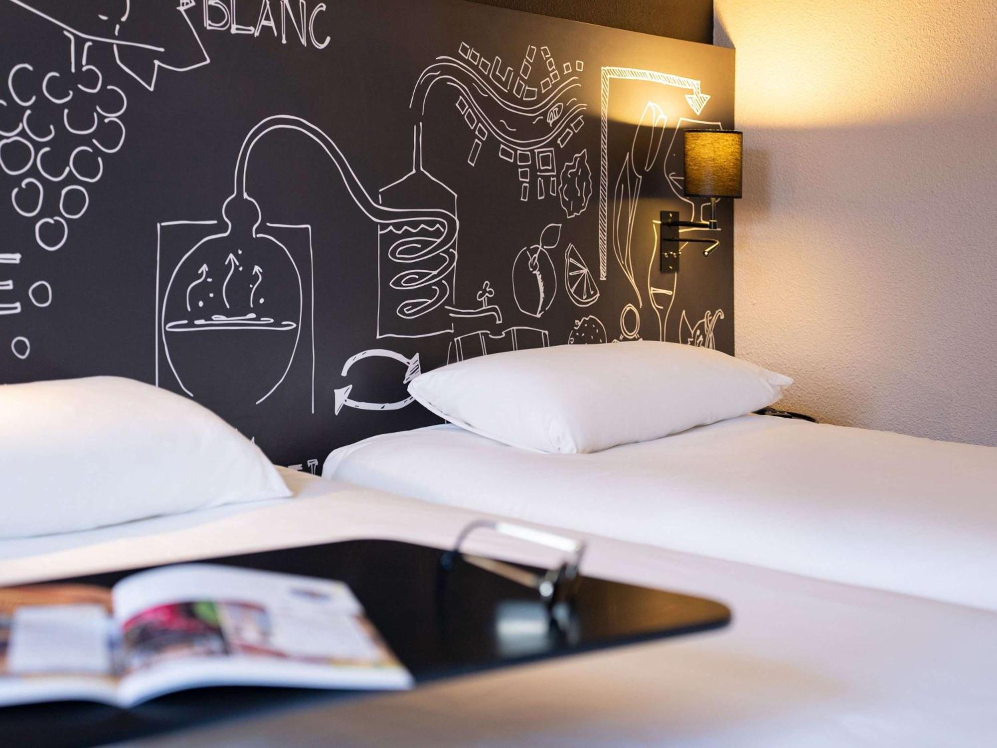 ไอบิส สไตล์ โกญัค Hotel Chateaubernard ภายนอก รูปภาพ