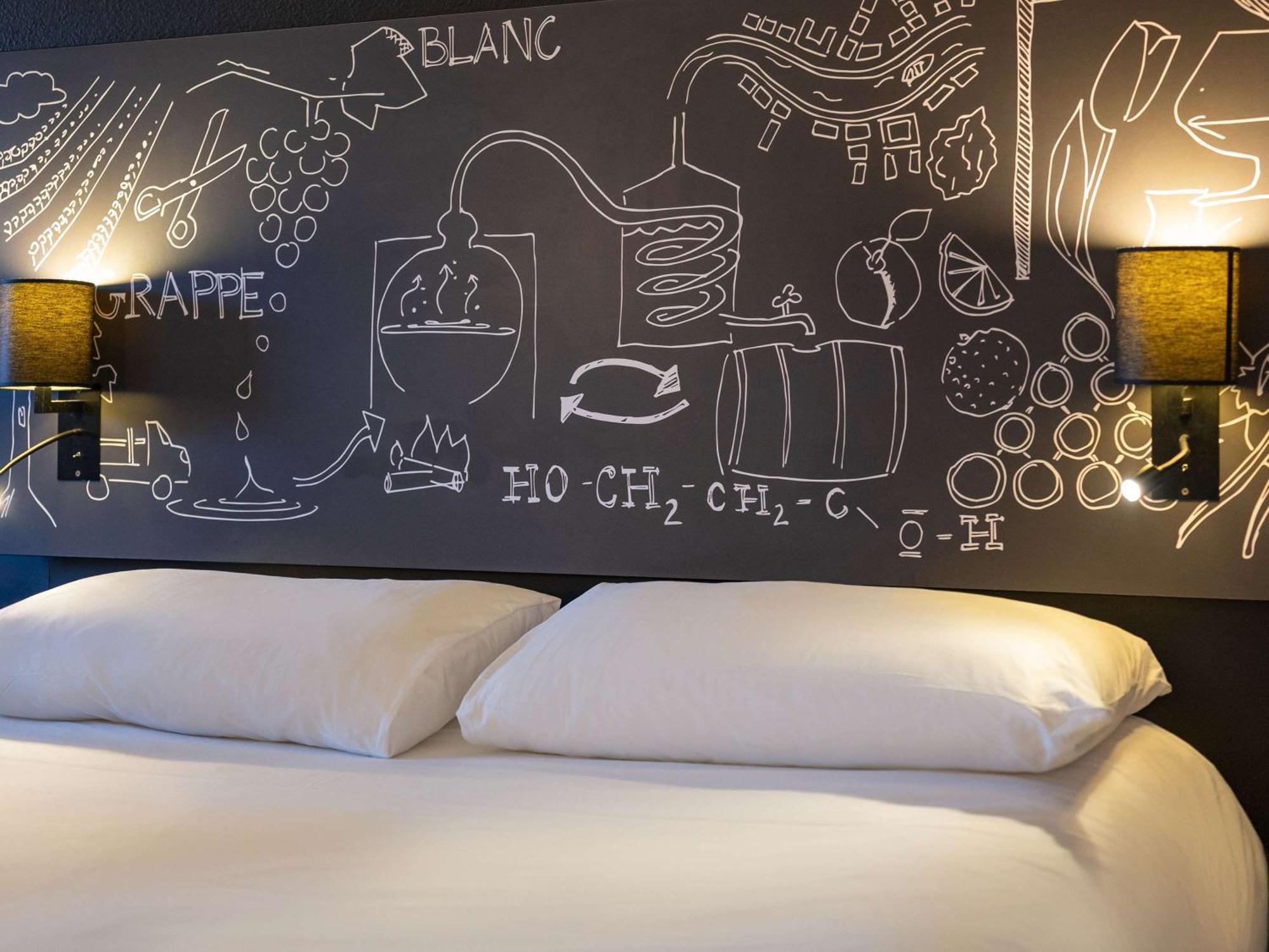 ไอบิส สไตล์ โกญัค Hotel Chateaubernard ภายนอก รูปภาพ