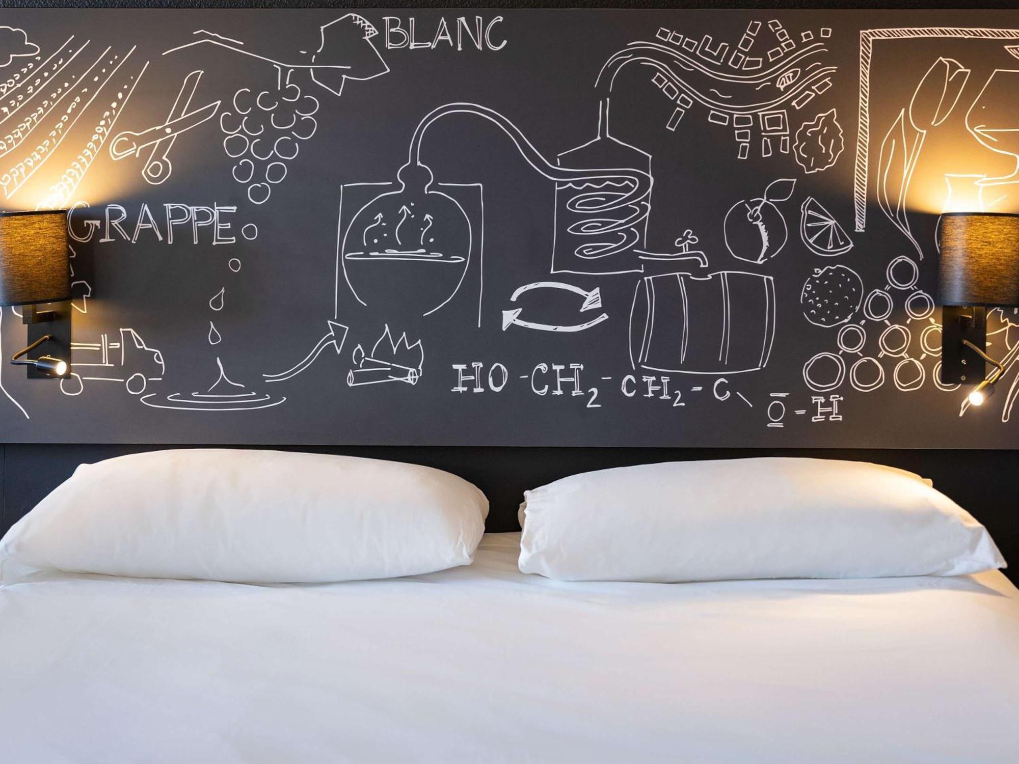 ไอบิส สไตล์ โกญัค Hotel Chateaubernard ภายนอก รูปภาพ